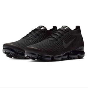 NIKE VAPOR MAX ONLY USED 1 TIME- DM FOR PICS